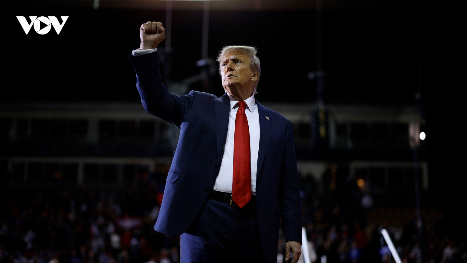 Cựu Tổng thống Donald Trump vẫn an toàn sau vụ nổ súng ở Florida