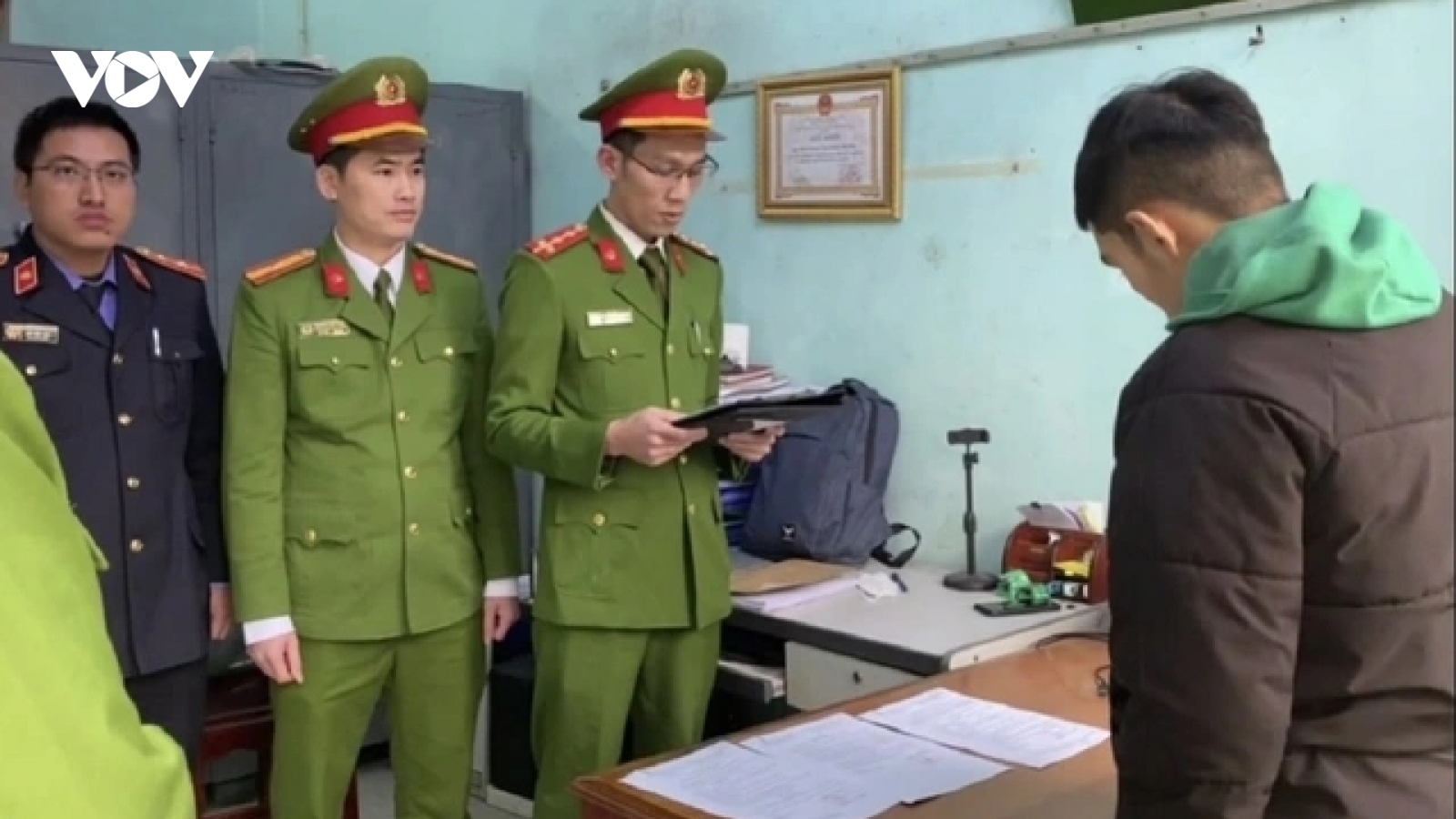 Đốt pháo tự chế gây náo loạn đám cưới khiến 3 người bị thương