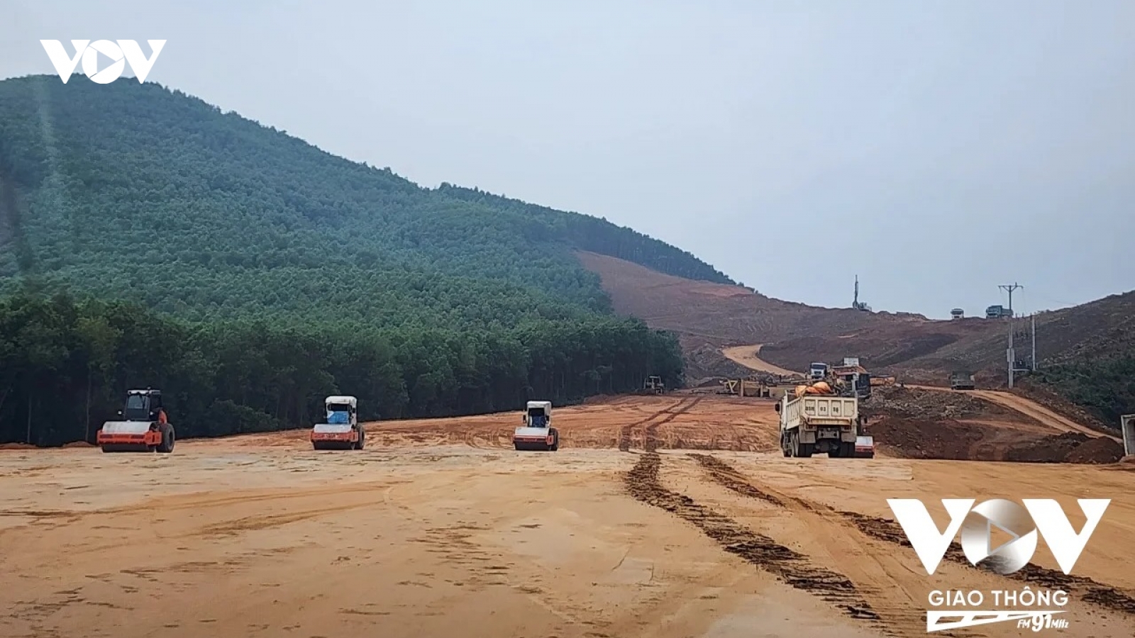 Cát biển sẽ được sử dụng cho các dự án giao thông trọng điểm từ tháng 4