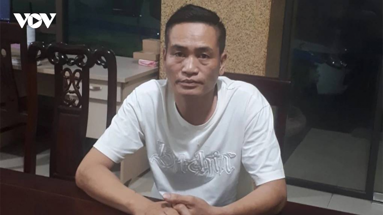 Can ngăn đôi vợ chồng cãi nhau, người đàn ông bị chém trọng thương