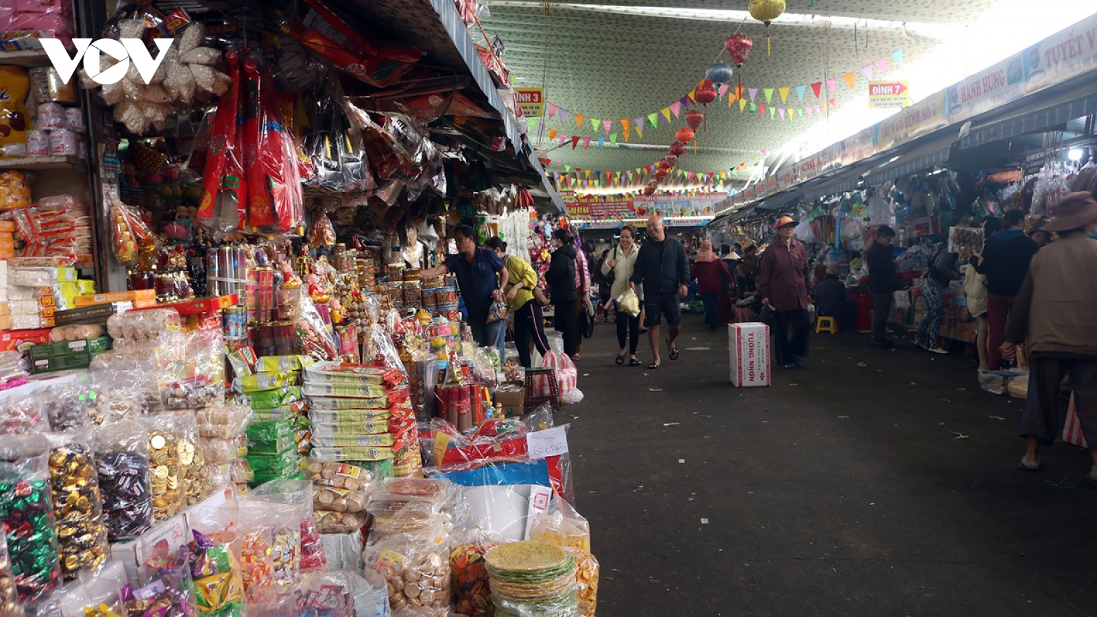 Sức mua hàng hóa Tết ở chợ truyền thống Đà Nẵng giảm so với mọi năm