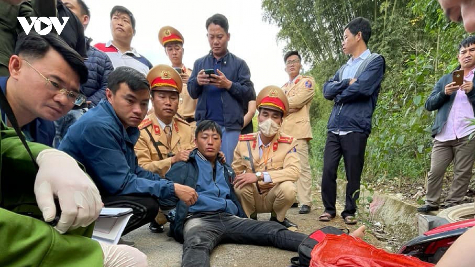 Nóng 24h: Công an mật phục bắt đối tượng vận chuyển heroin
