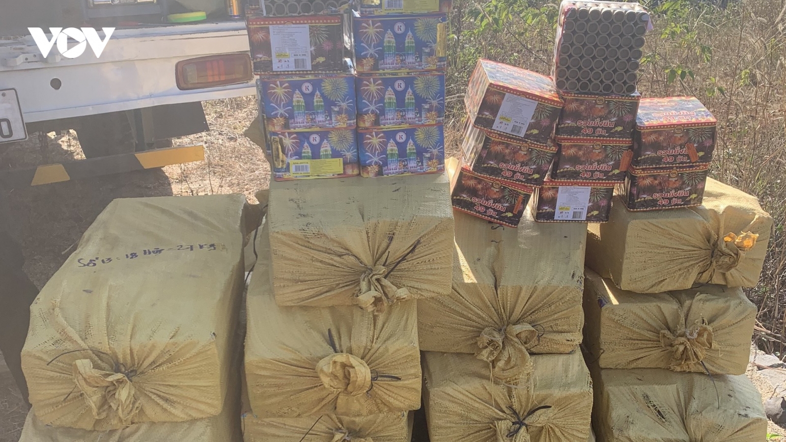Đắk Nông bắt 2 đối tượng buôn bán hơn 500kg pháo nổ trái phép