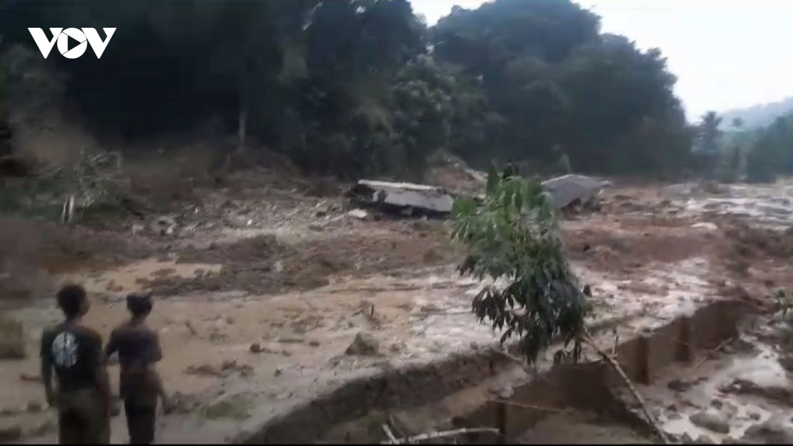 Hàng nghìn người Indonesia sơ tán vì lũ lụt, lở đất nghiêm trọng