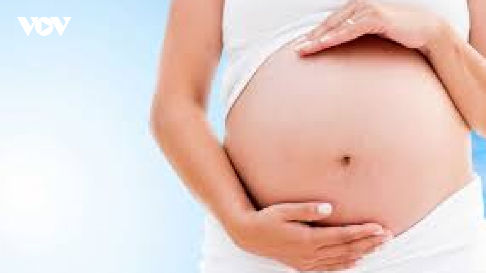 Cô gái trẻ mong muốn được làm mẹ ở tuổi 17