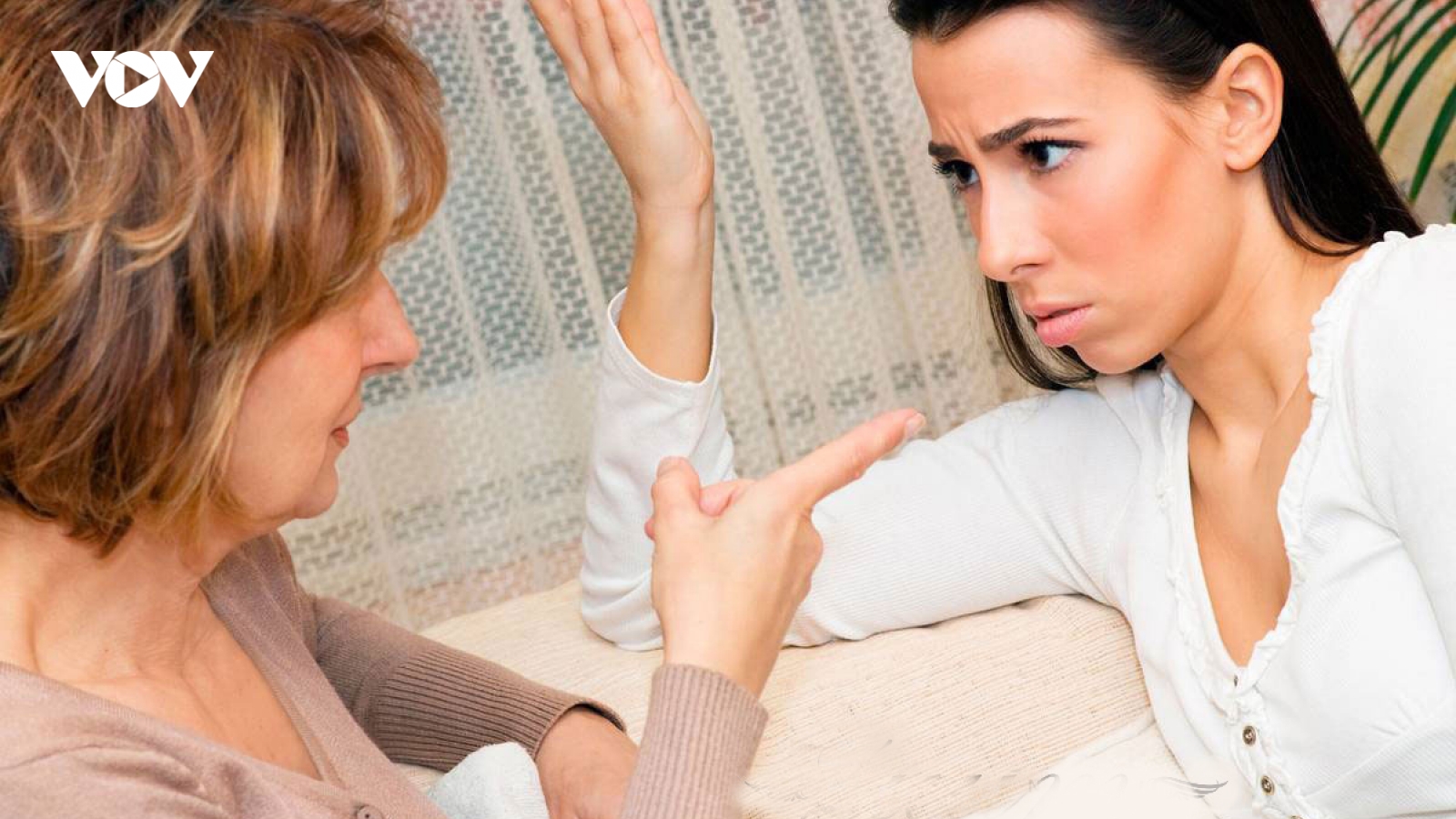Tôi tức giận vì con dâu tuyên bố không ăn Tết ở nhà nội