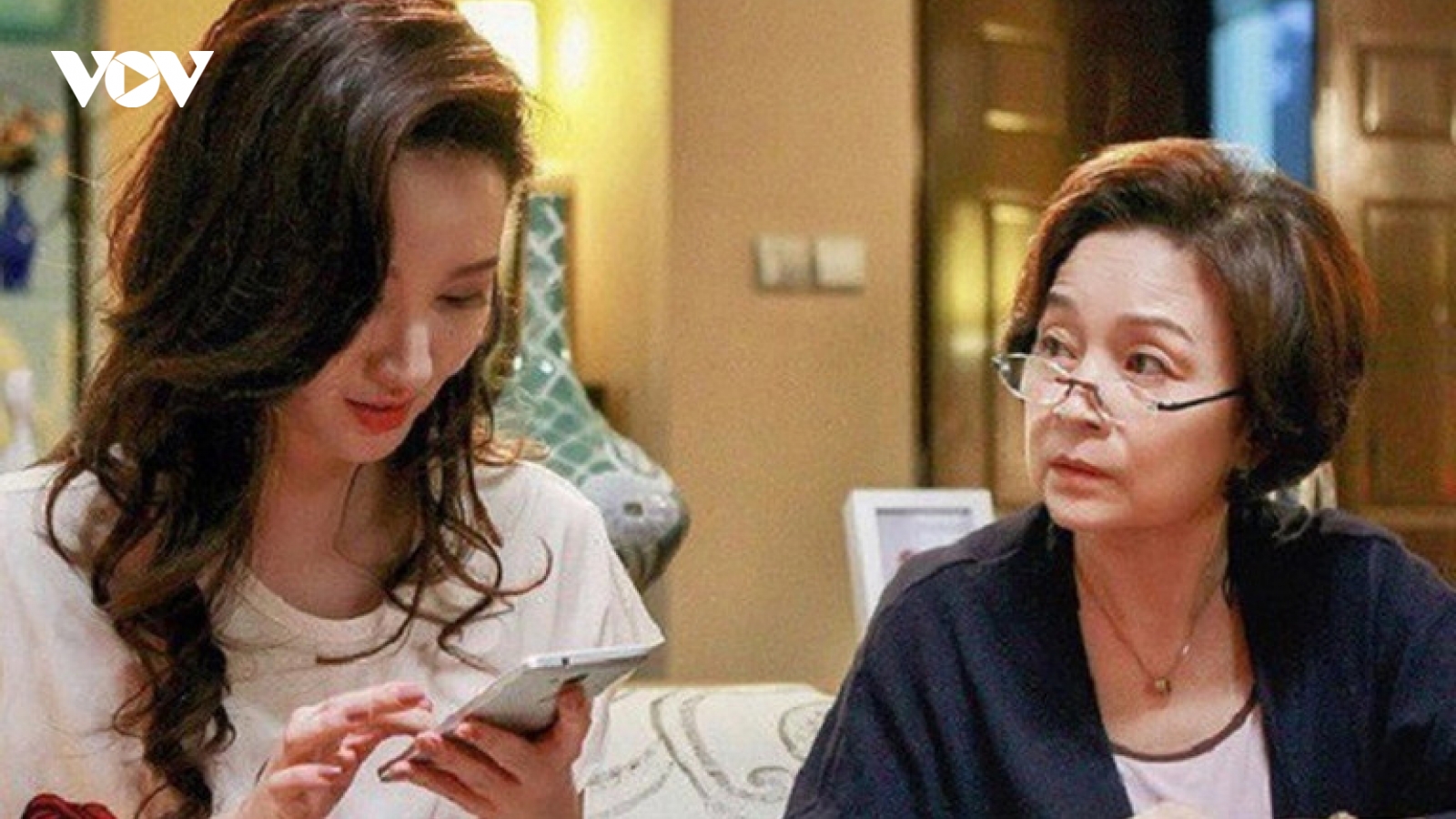 Mẹ nói một câu khiến tôi muốn cho vợ ra ở riêng