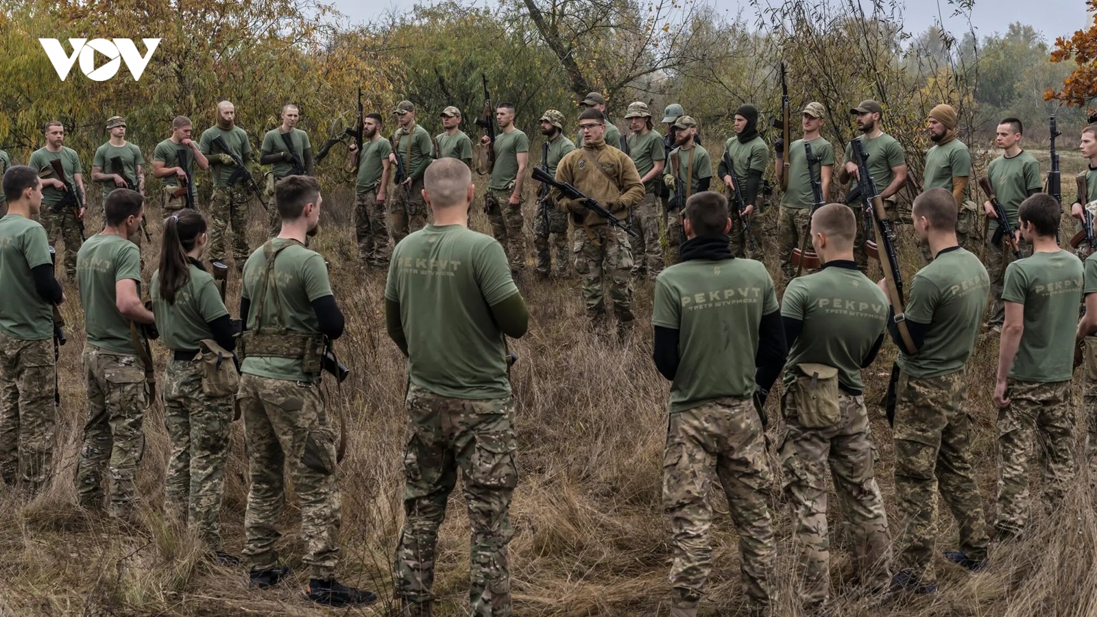 Ukraine chật vật tuyển quân để tung vào trận chiến khốc liệt với Nga