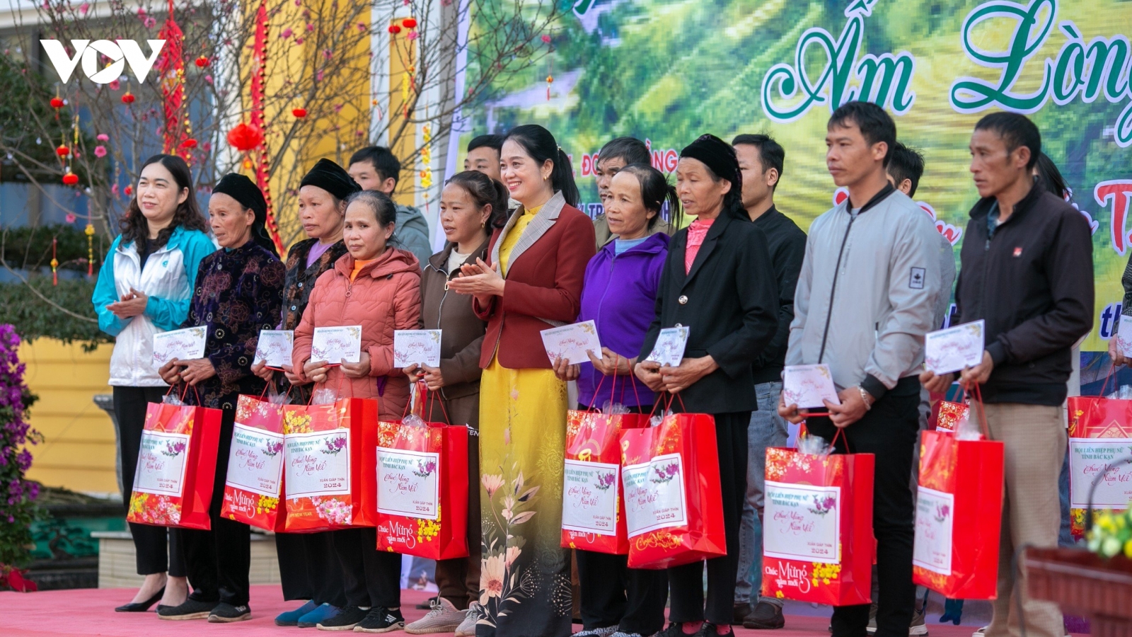 Bộ đội Biên phòng cùng nhân dân bảo vệ vững chắc biên cương Tổ quốc