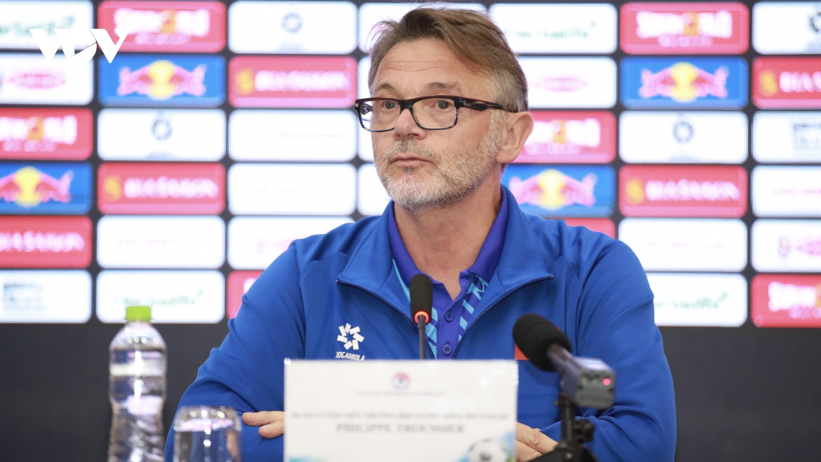 HLV Troussier nói lời gan ruột về ĐT Việt Nam trước khi lên đường dự Asian Cup