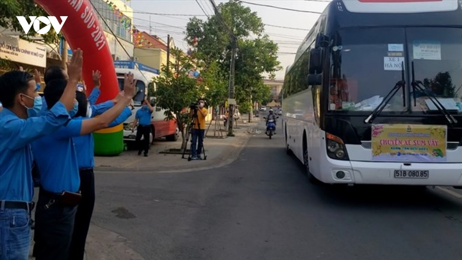 Người lao động sẽ được hỗ trợ những gì khi về quê ăn Tết?