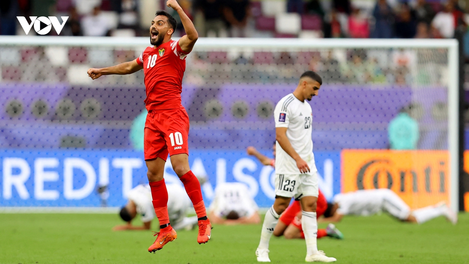Xác định cặp đấu tứ kết đầu tiên ở Asian Cup 2023