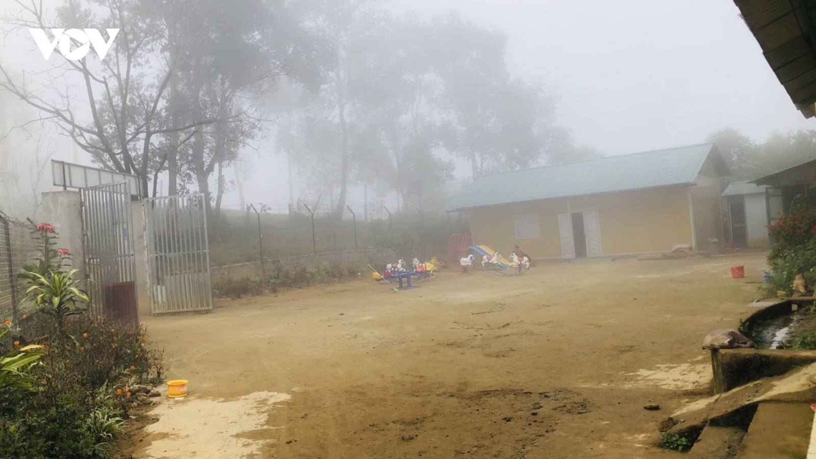 Rét đậm, rét hại, 12 trường học ở vùng cao Yên Bái phải cho học sinh nghỉ học