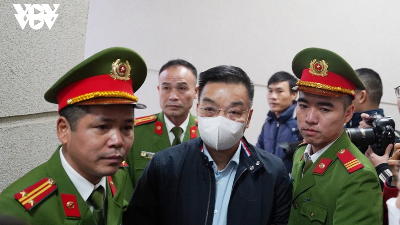 Dẫn giải ông Nguyễn Thanh Long, Chu Ngọc Anh ra tòa vụ Việt Á