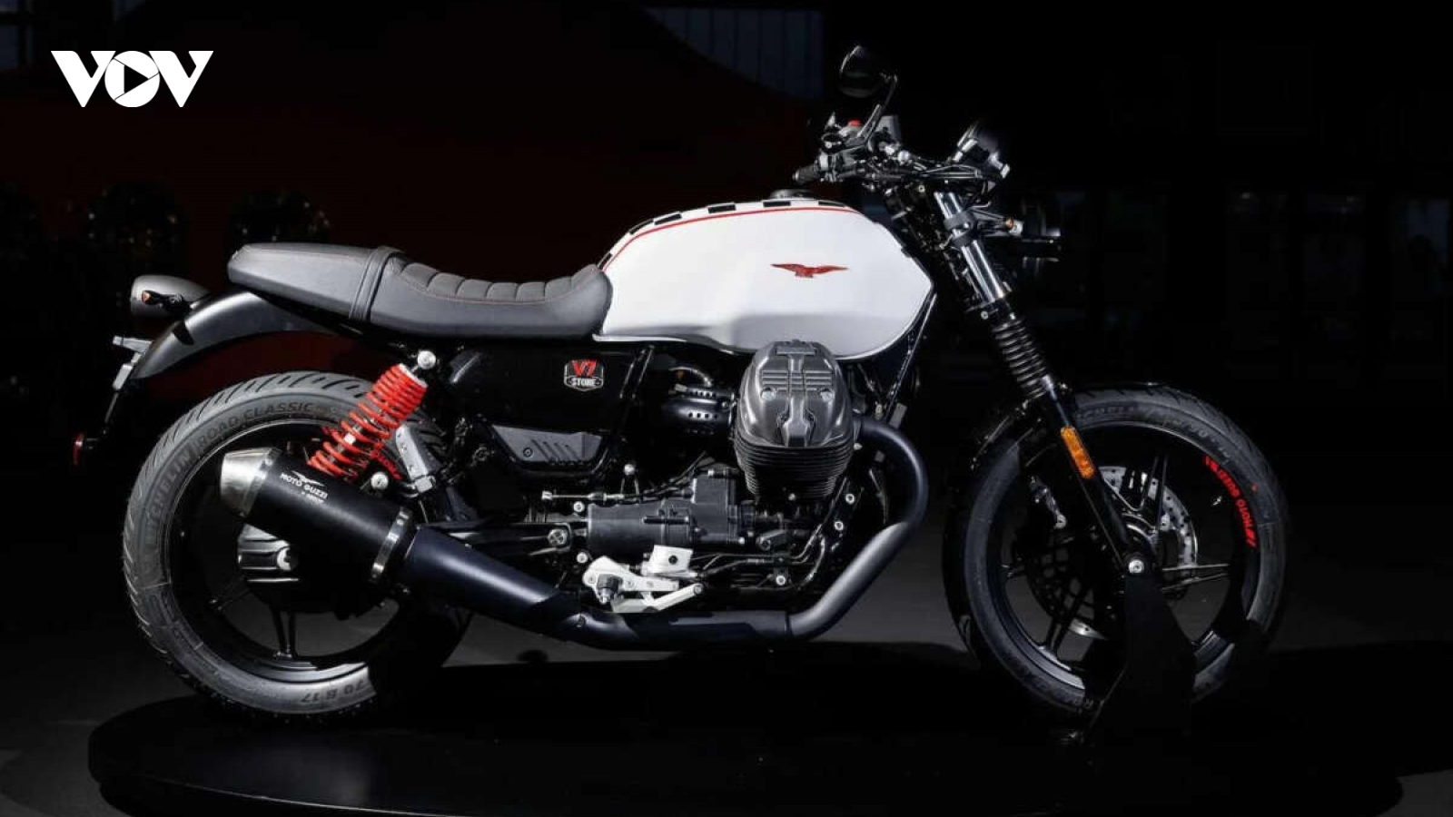 Chi tiết Moto Guzzi V7 Stone phiên bản kỷ niệm 10 năm thành lập The Clan
