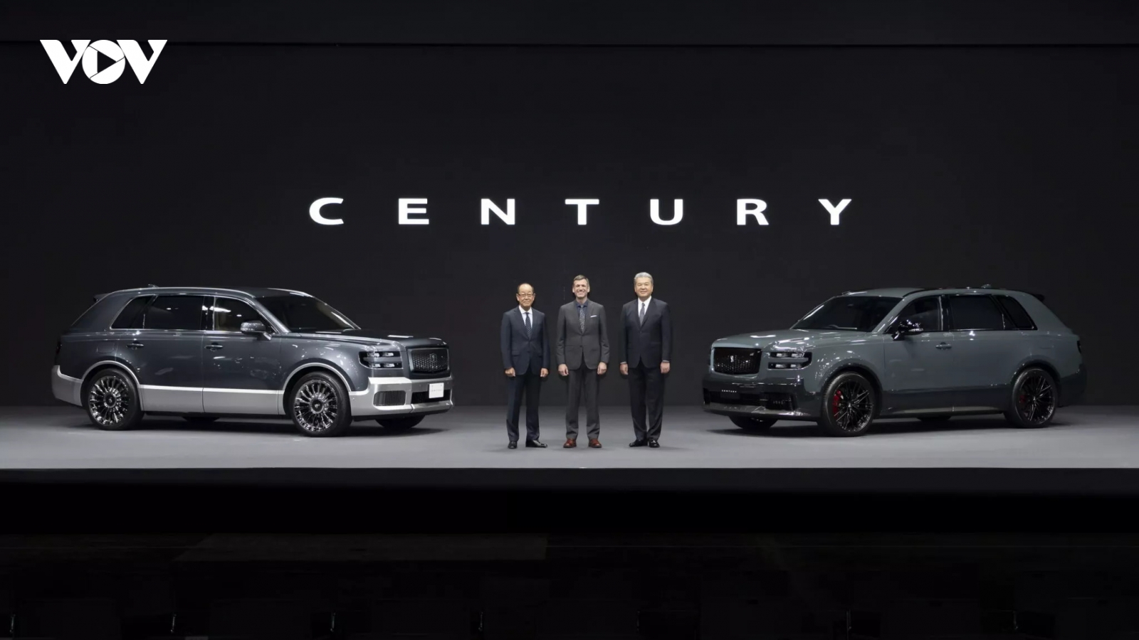 Toyota rục rịch tách Century thành thương hiệu con cao cấp hơn cả Lexus