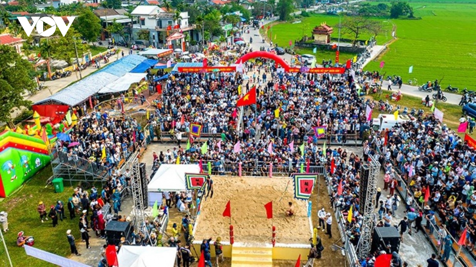 Đặc sắc các lễ hội truyền thống đầu năm ở Huế