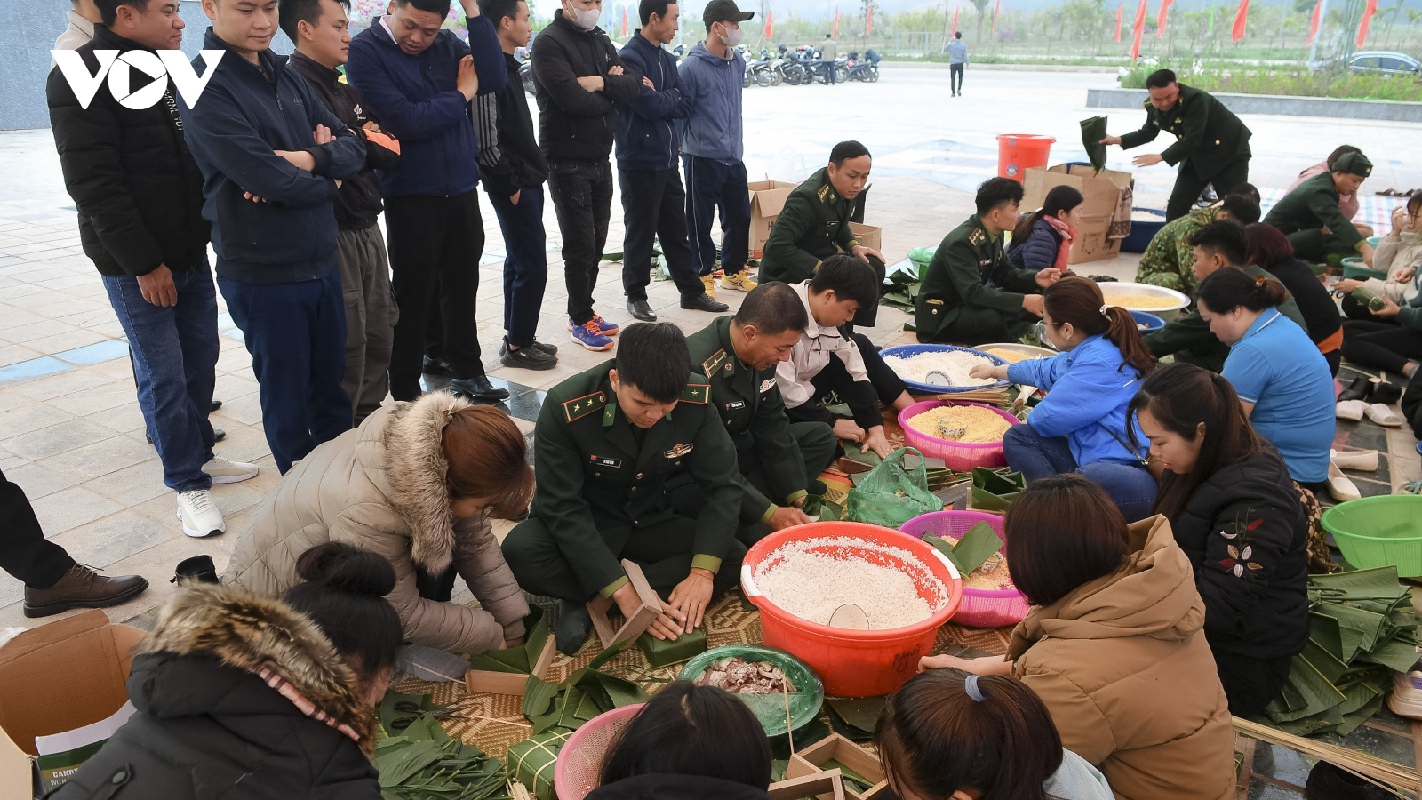 Ấm áp tình quân dân nơi biên giới Điện Biên