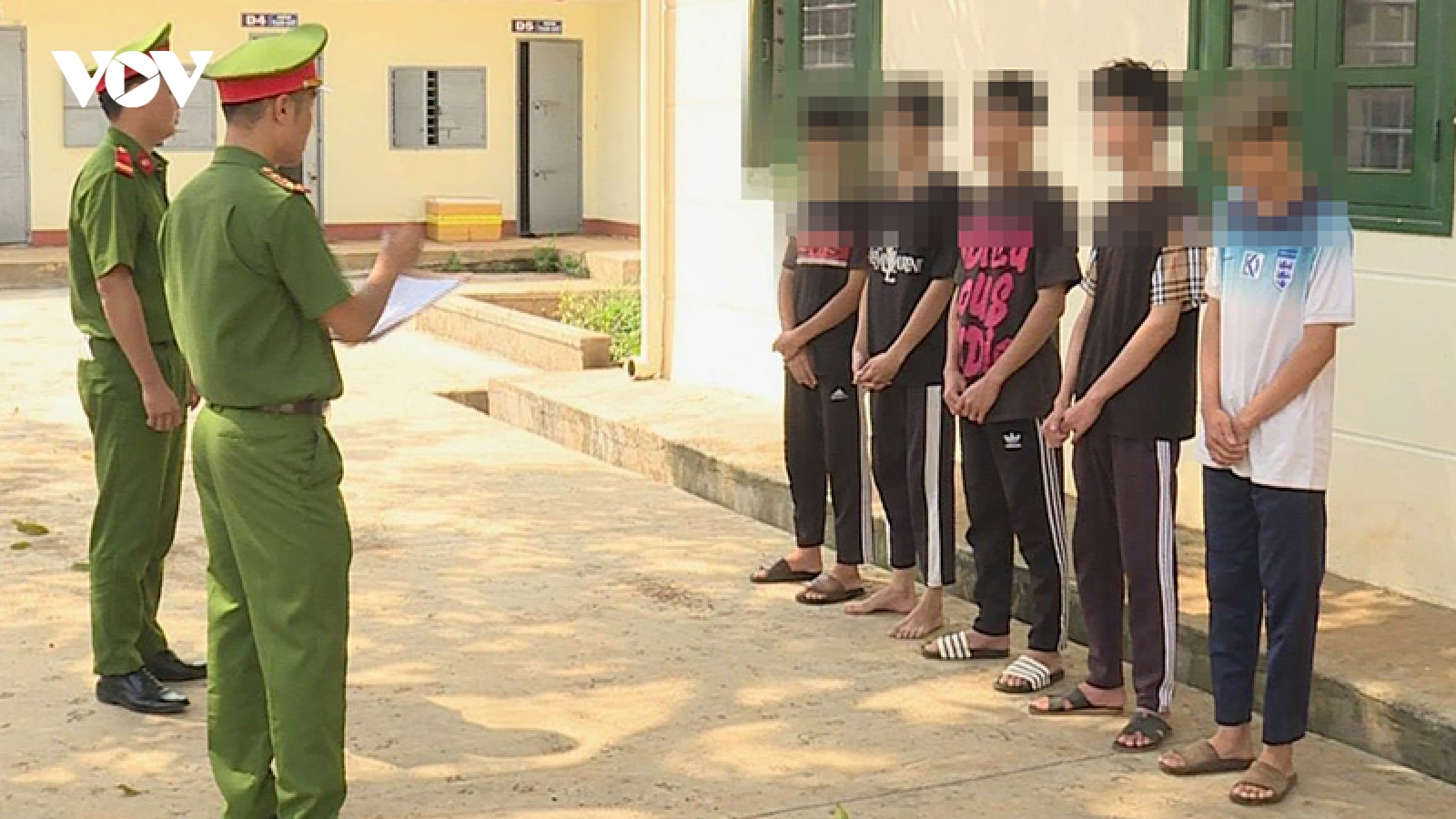 Đắk Lắk: Bắt “nóng” nhóm thanh, thiếu niên hiếp dâm bé gái 12 tuổi