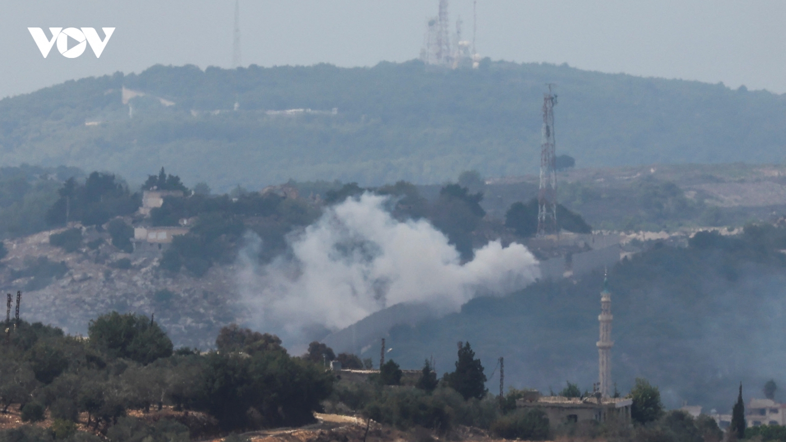Hezbollah bắn hơn 60 quả tên lửa tấn công Israel