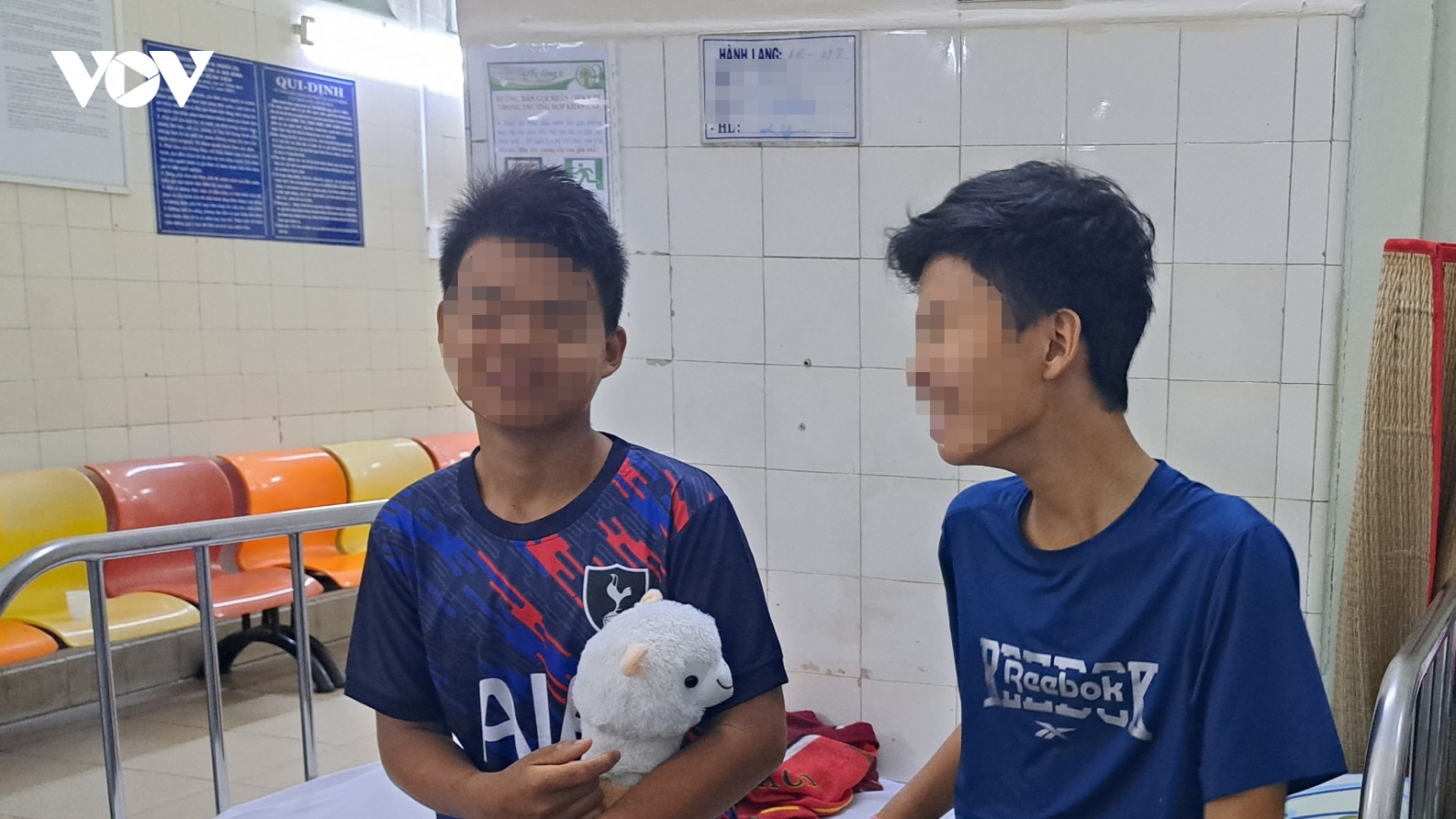 Hai trẻ nghi ngộ độc Botulinum ở TP.HCM cùng ăn chung tiệc tất niên