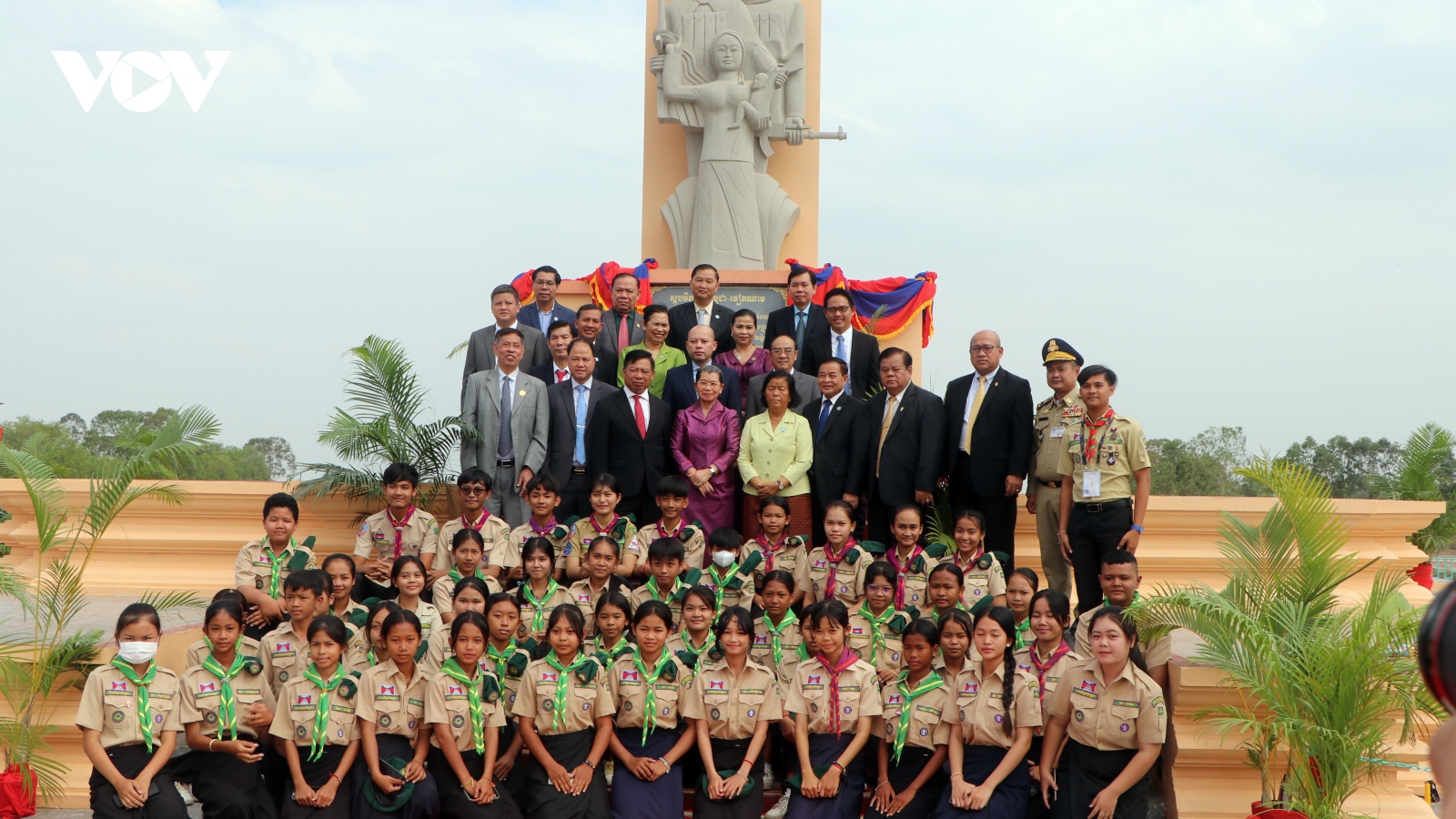 Khánh thành Đài Hữu nghị Việt Nam - Campuchia ở Svay Rieng