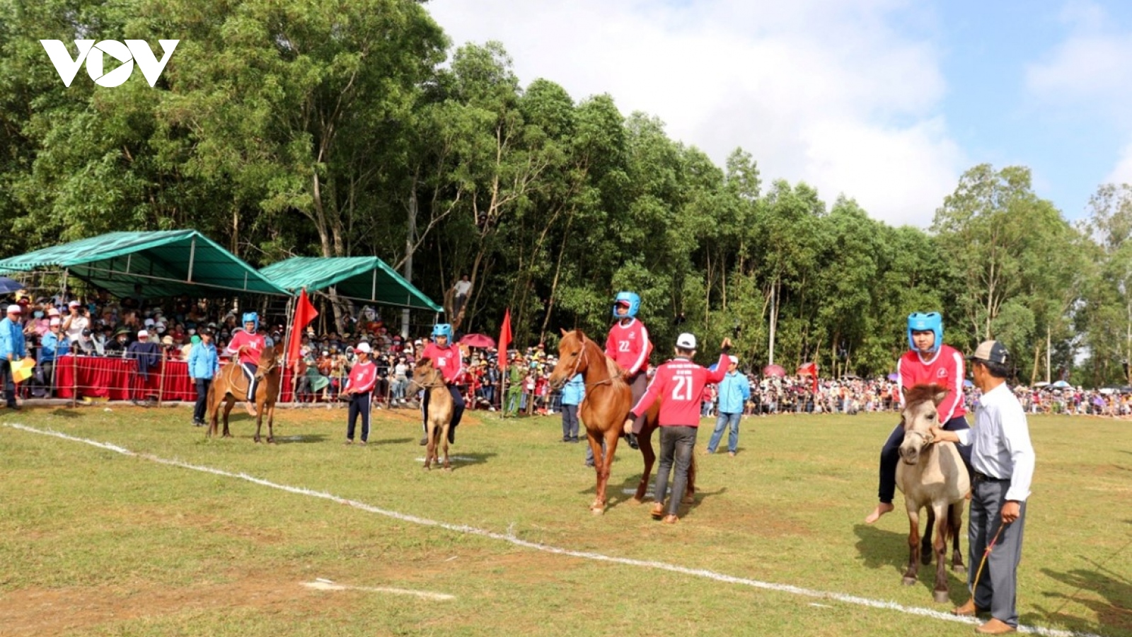 Kỵ sĩ Phú Yên tranh tài ở hội đua ngựa Gò Thì Thùng truyền thống