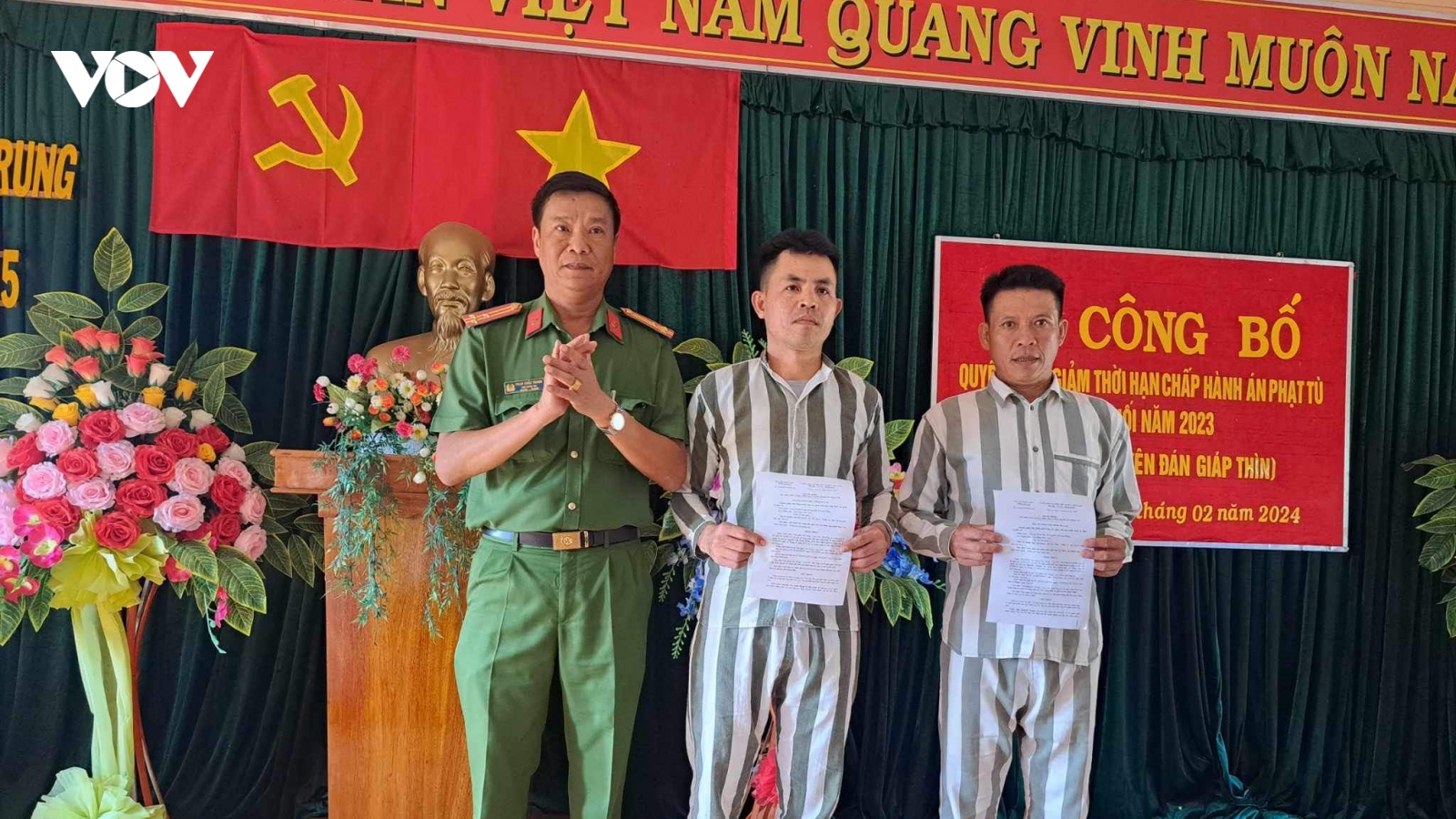 Nhiều phạm nhân được giảm án, dự cơm tất niên cùng người thân dịp Tết