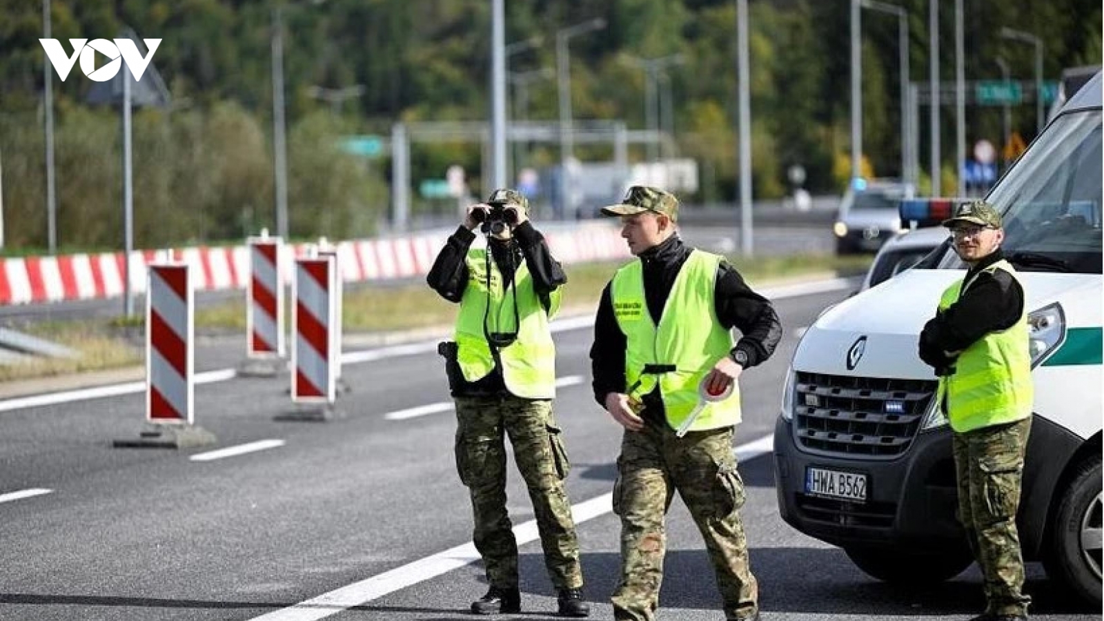 Ba Lan gia hạn kiểm soát biên giới với Slovakia thêm 30 ngày