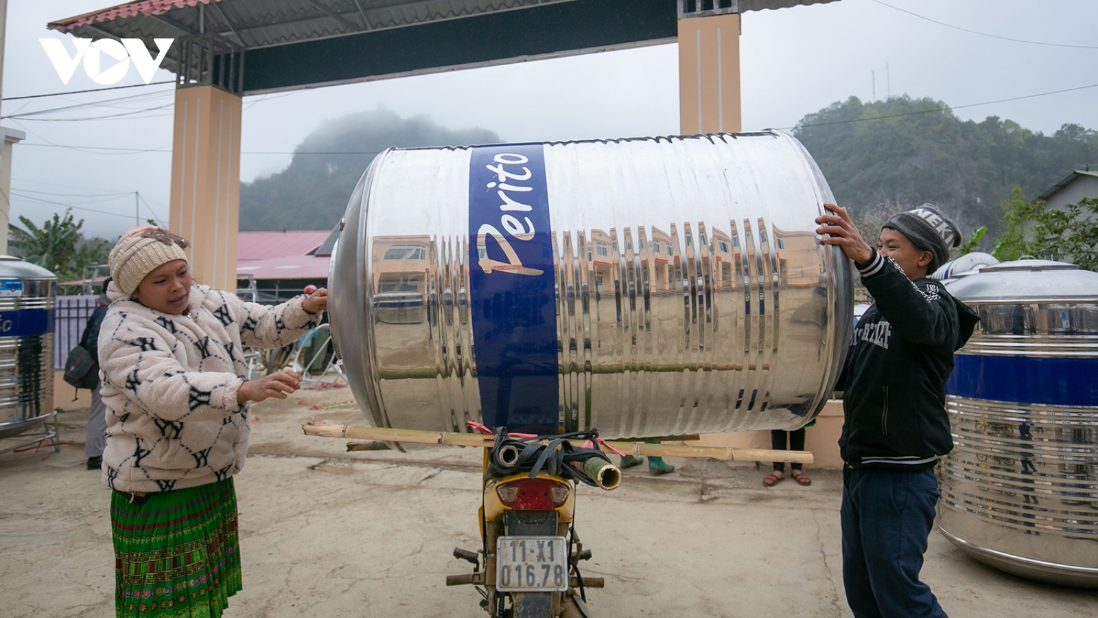 Hỗ trợ hơn 2.400 bồn chứa nước cho người dân vùng hạn ở Cao Bằng