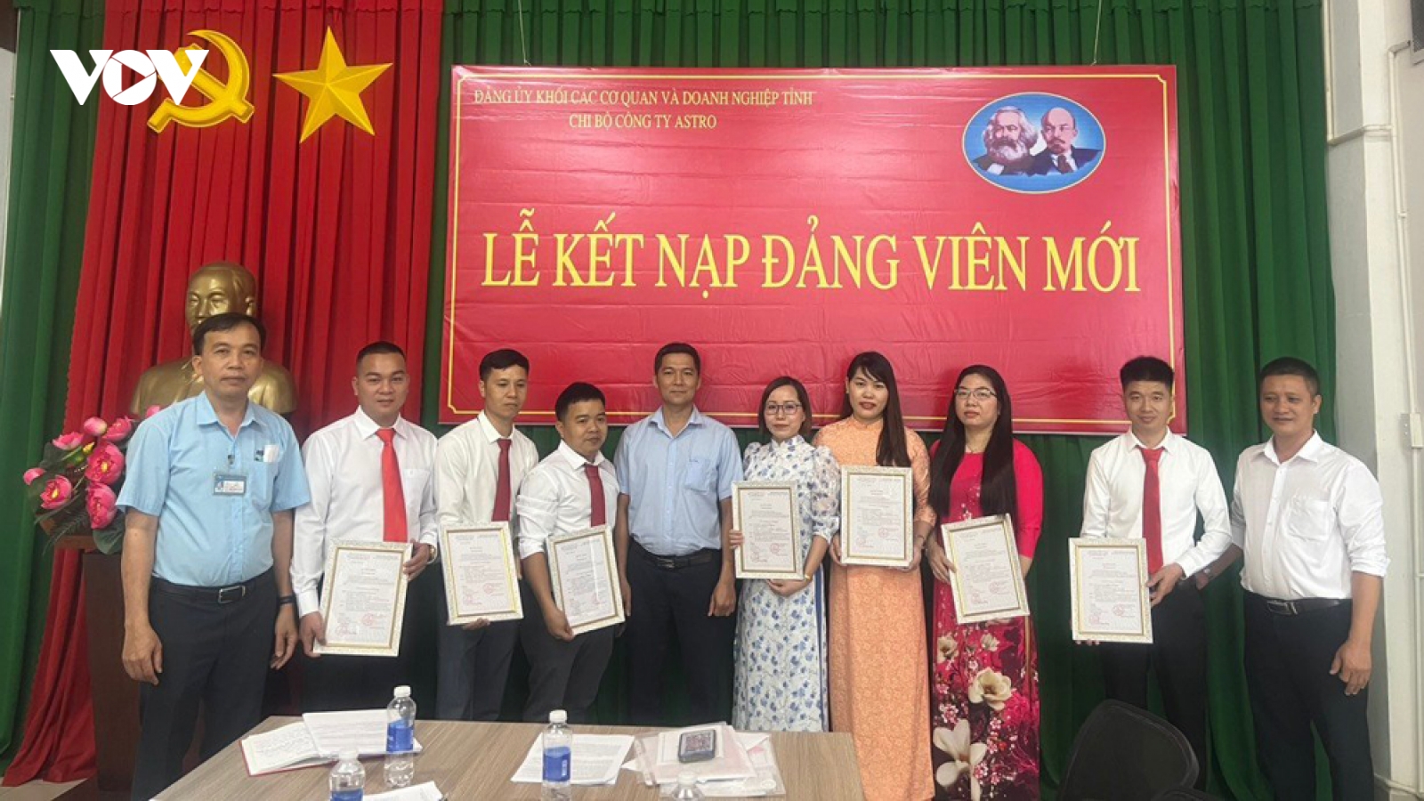 Phát triển Đảng trong doanh nghiệp FDI Bình Dương: Khó mấy cũng phải làm được