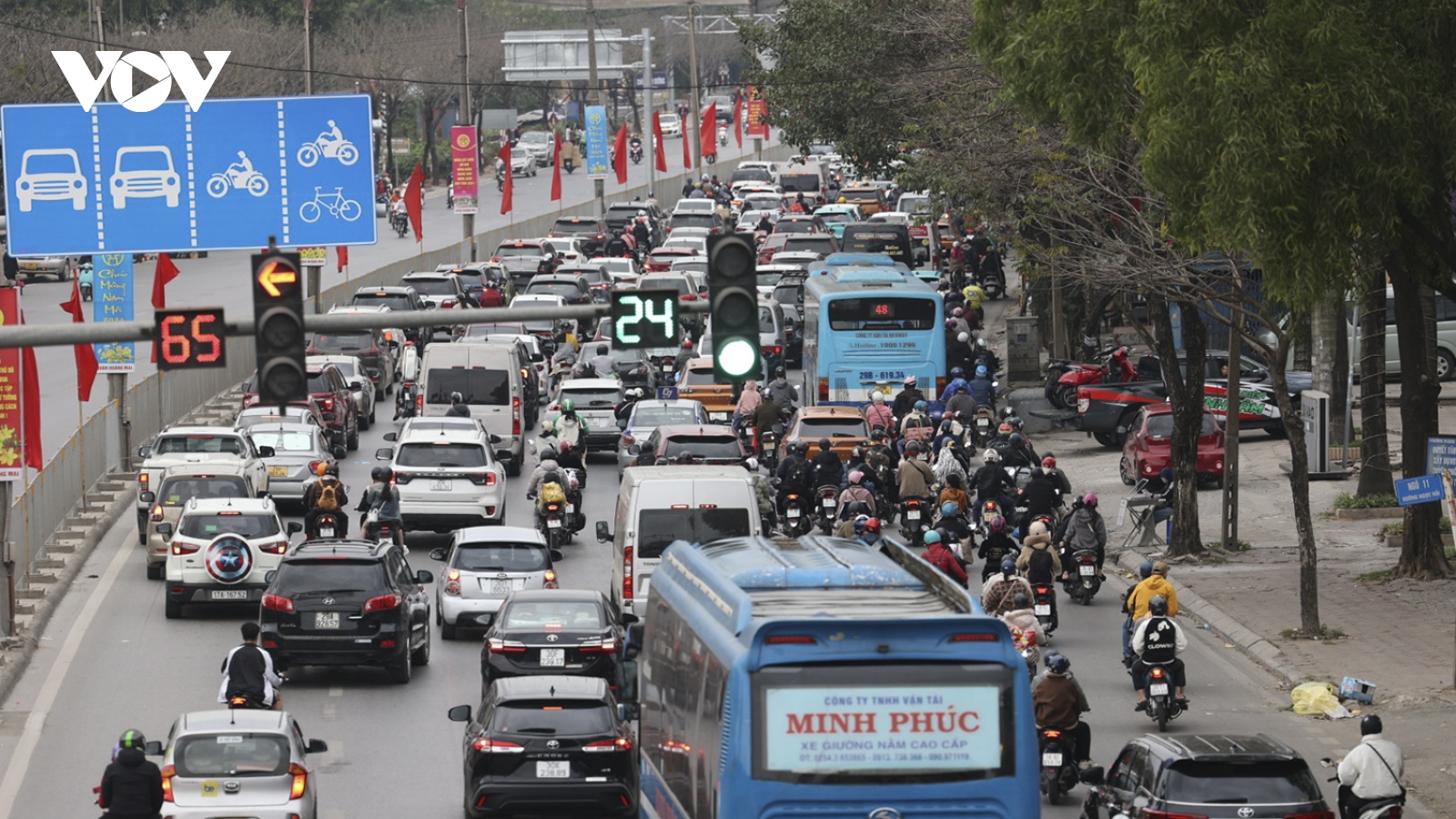 Cửa ngõ Hà Nội ùn ứ cục bộ trong ngày cuối cùng kỳ nghỉ Tết Giáp Thìn