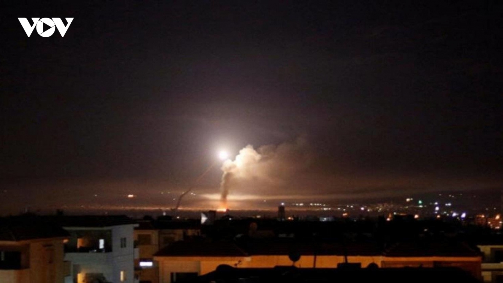 Israel đẩy mạnh tấn công vào Syria