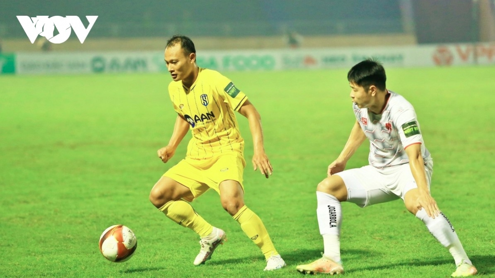 Lý do Trọng Hoàng bất ngờ chia tay SLNA