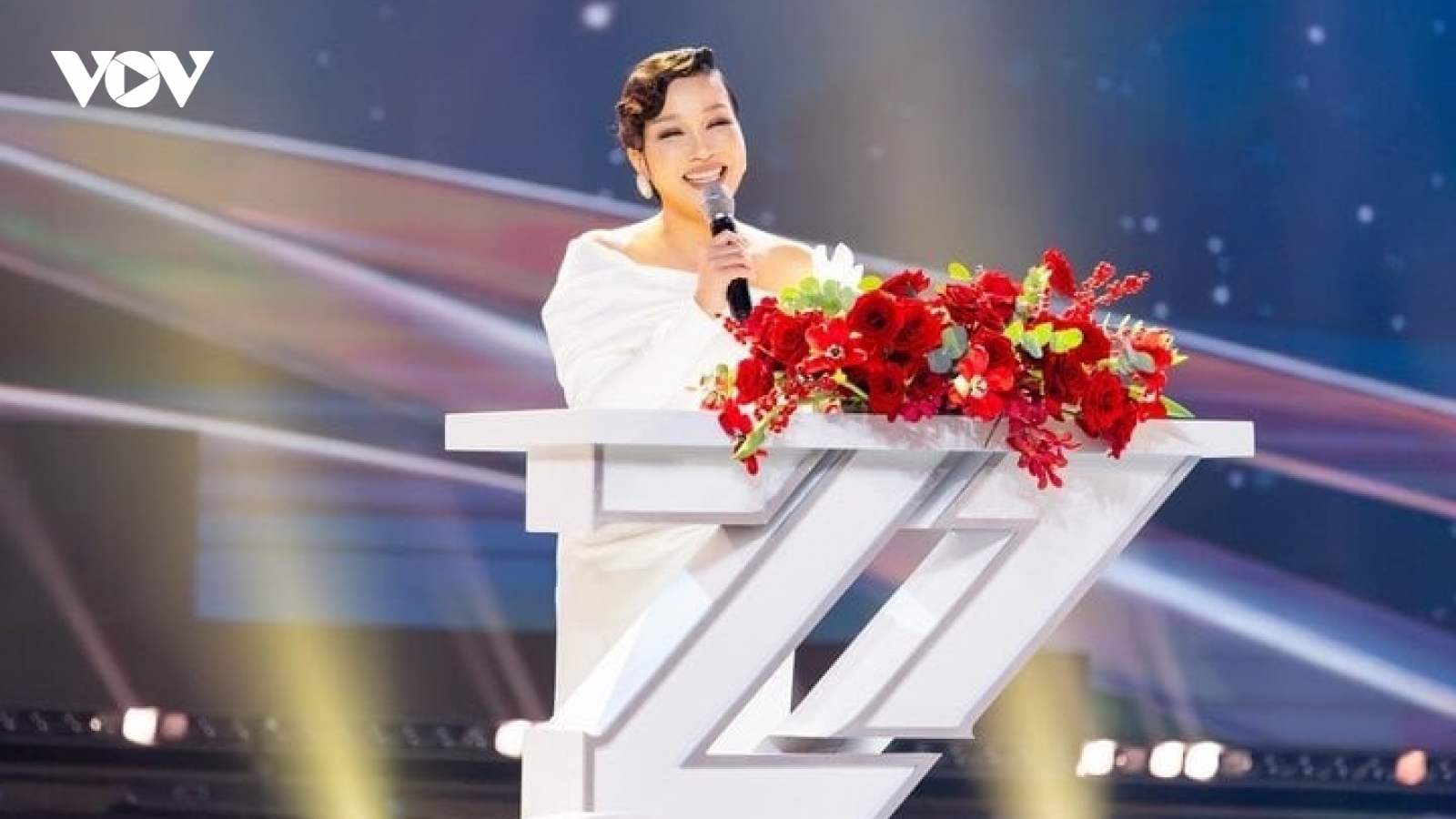 Nhận giải 'Chị đẹp của năm', diva Mỹ Linh nói gì?