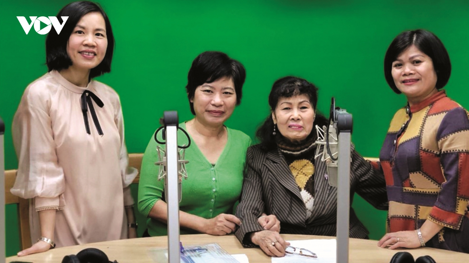 NSND Vũ Kim Dung: “Còn một hơi thở tôi vẫn còn ngâm thơ”