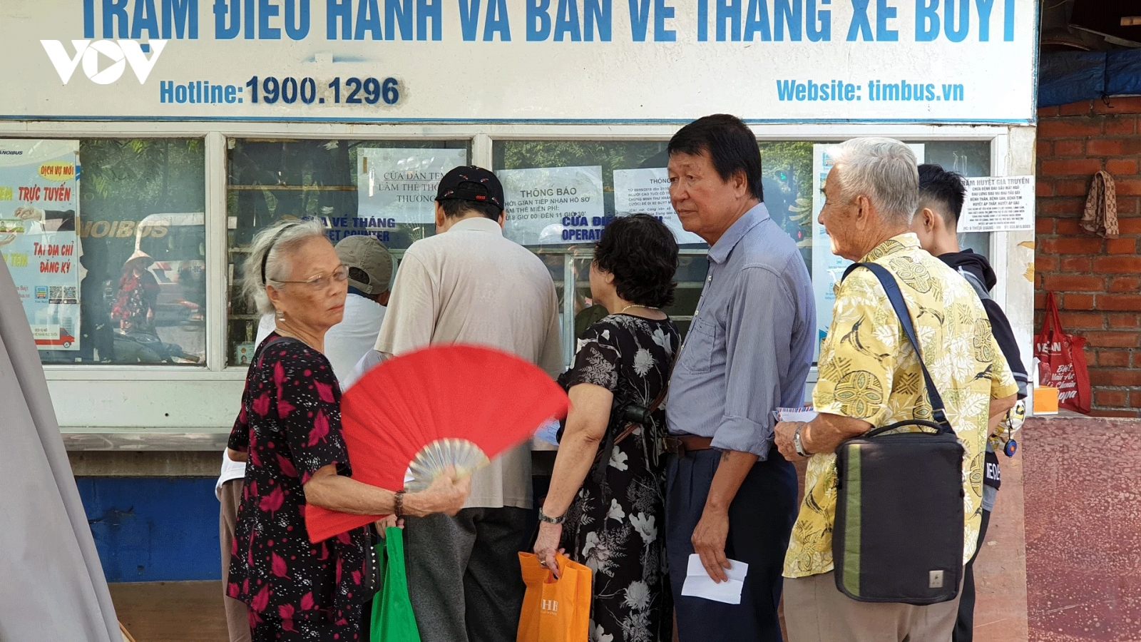 Đề xuất miễn phí phương tiện công cộng trong 4 dịp nghỉ lễ lớn
