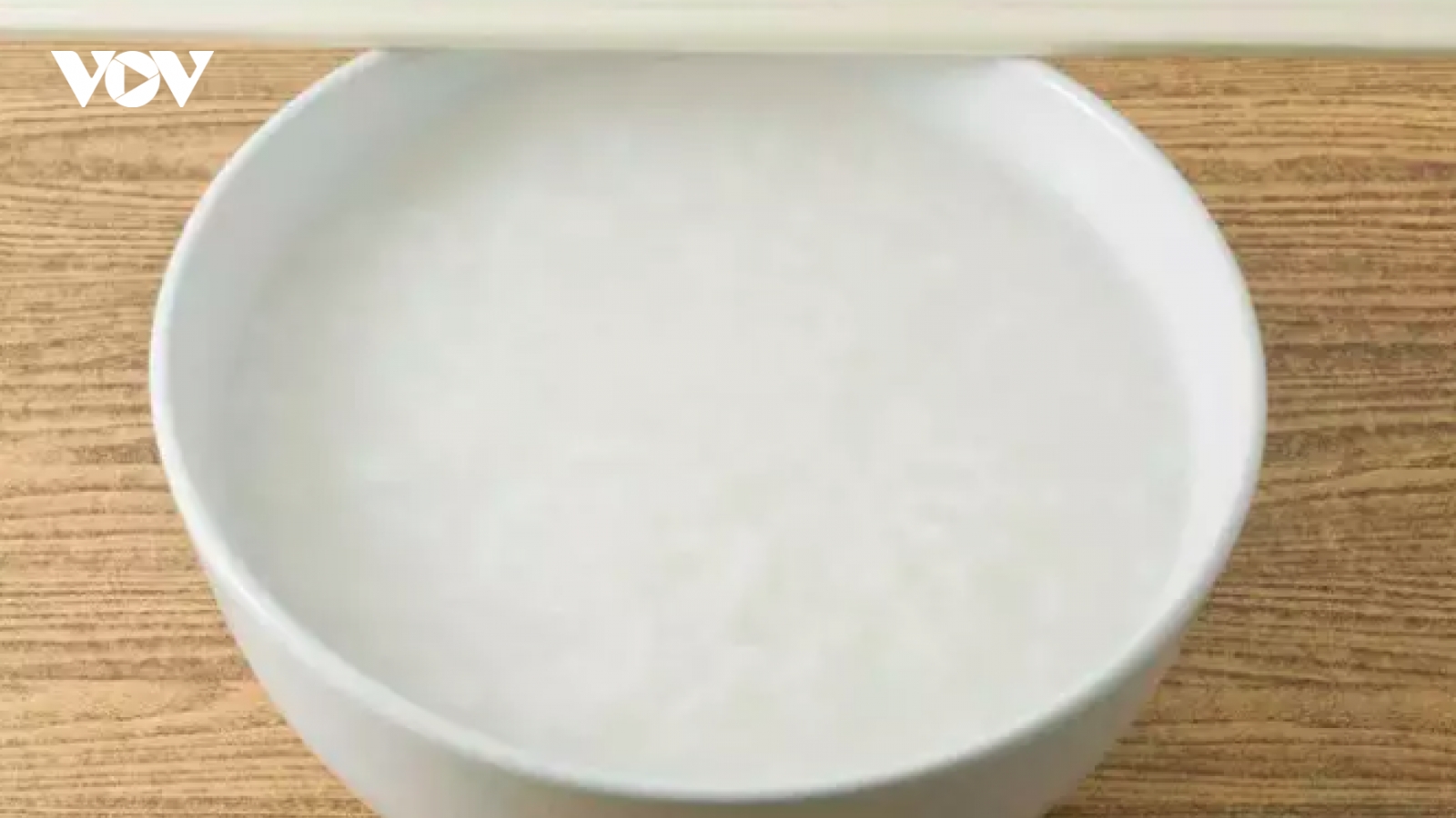 Tại sao trẻ em nông thôn lại được uống nước cơm?