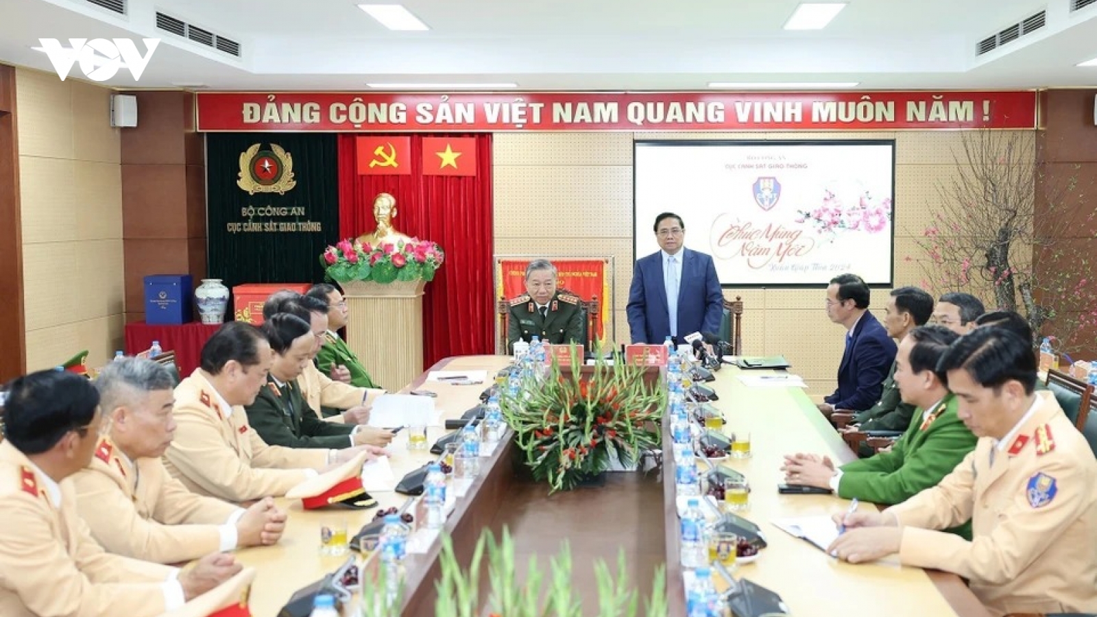 Thủ tướng Phạm Minh Chính thăm và chúc tết lực lượng Cảnh sát giao thông, Bộ Công an