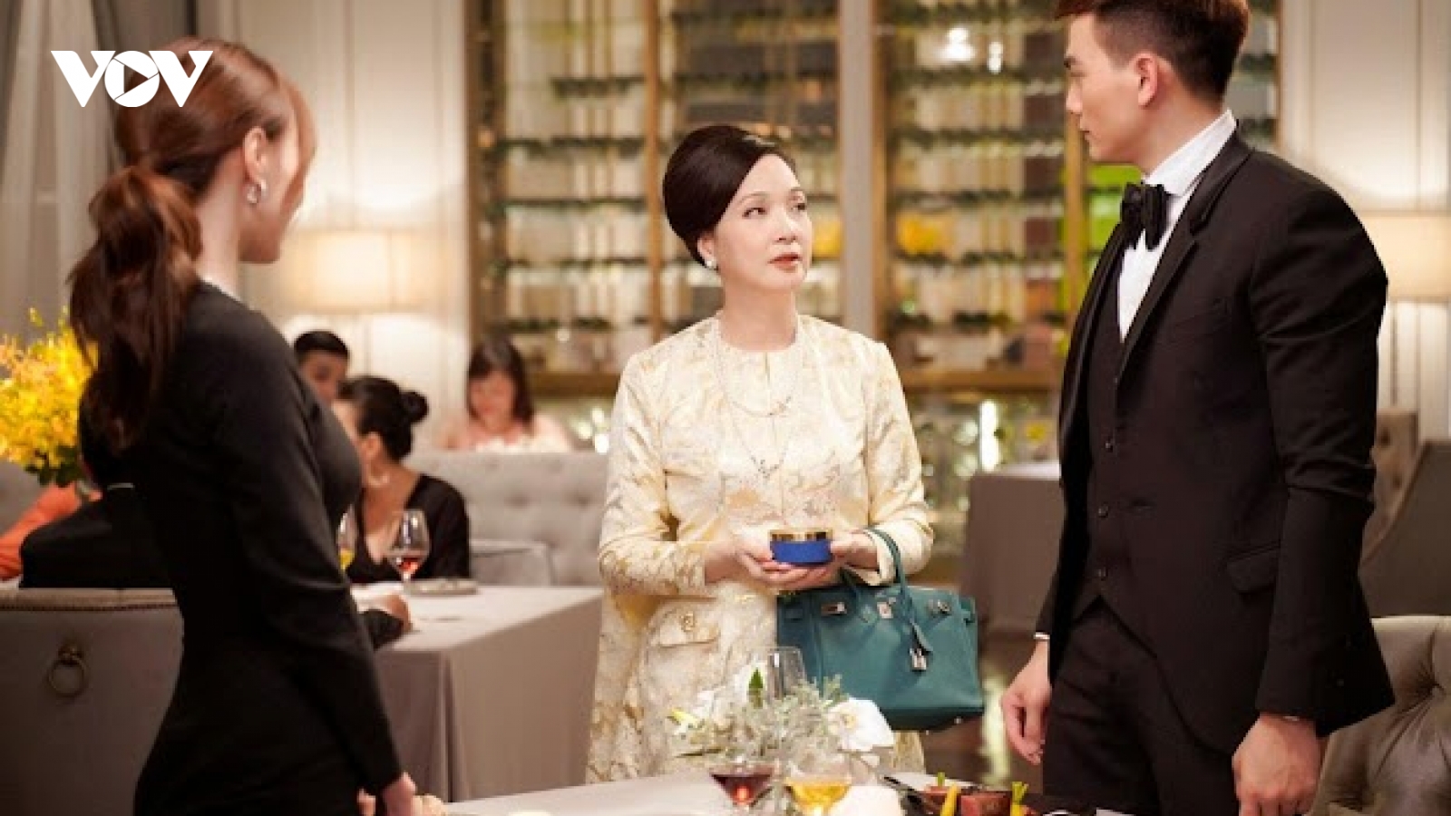 Tôi muối mặt khi nghe câu nói đùa của người yêu trong bữa cơm Tết