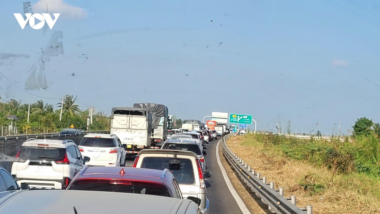 Tai nạn giao thông liên hoàn, đường cao tốc Trung Lương- Mỹ Thuận bị tê liệt