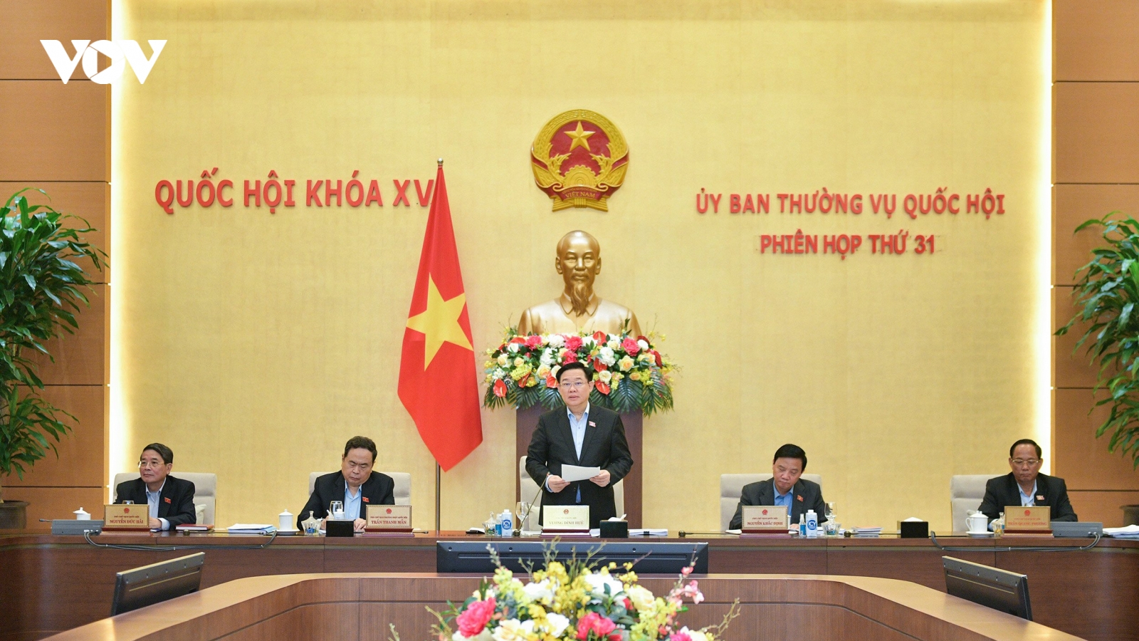 Chủ tịch Quốc hội: Chất vấn nhiều vấn đề về lĩnh vực tài chính và ngoại giao