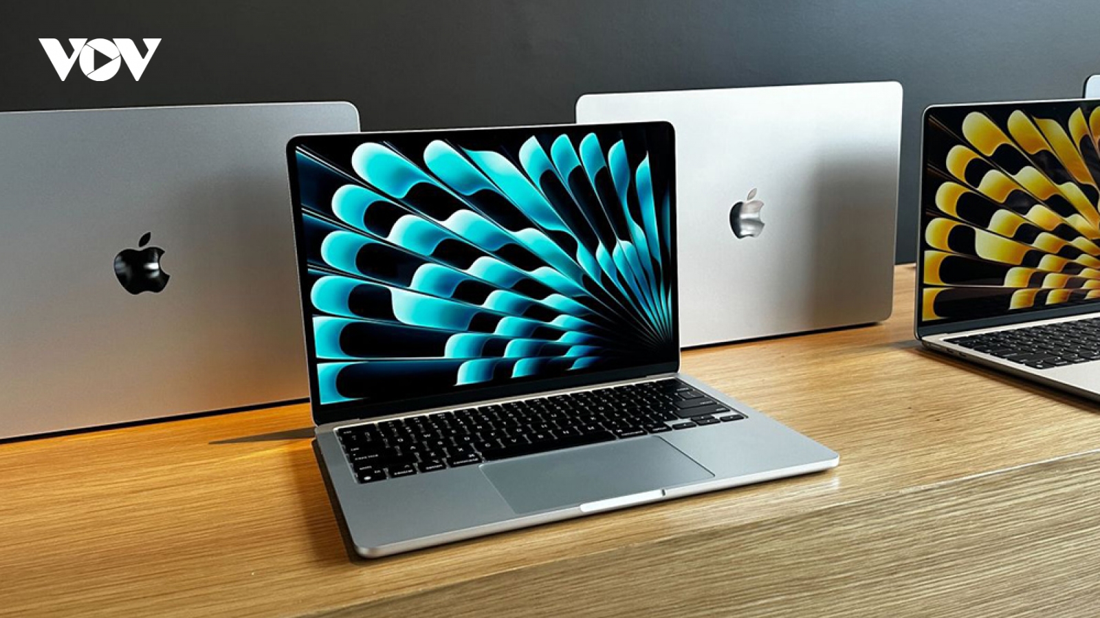 Apple giới thiệu MacBook Air với chip M3, giá từ 1.099 USD