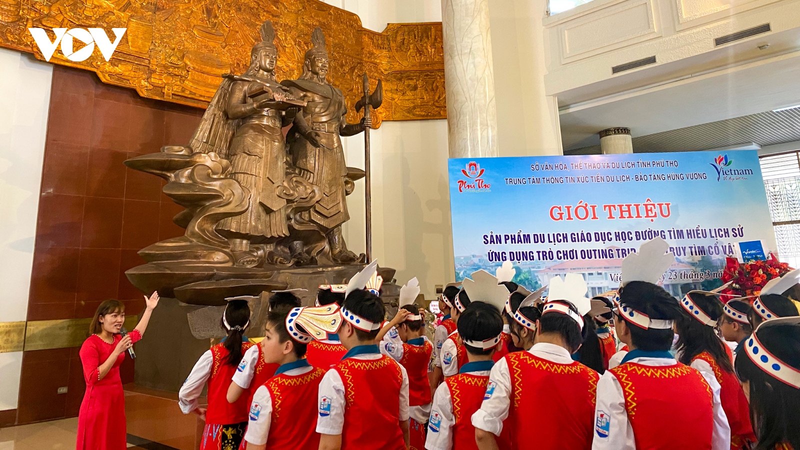 Bảo tàng Hùng Vương ra mắt ứng dụng du lịch học đường "Truy tìm cổ vật"