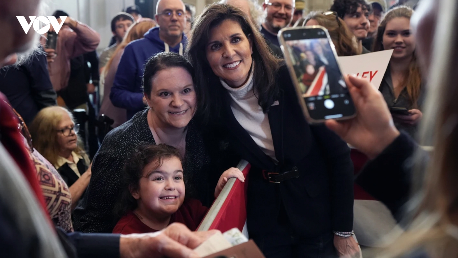 Cựu Đại sứ Mỹ Nikki Haley giành được chiến thắng đầu tiên trong năm 2024