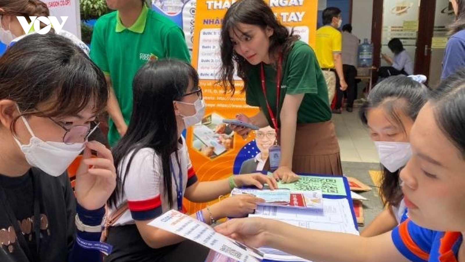 Đề xuất học sinh, sinh viên làm thêm không quá 20 giờ/tuần, liệu đã phù hợp?