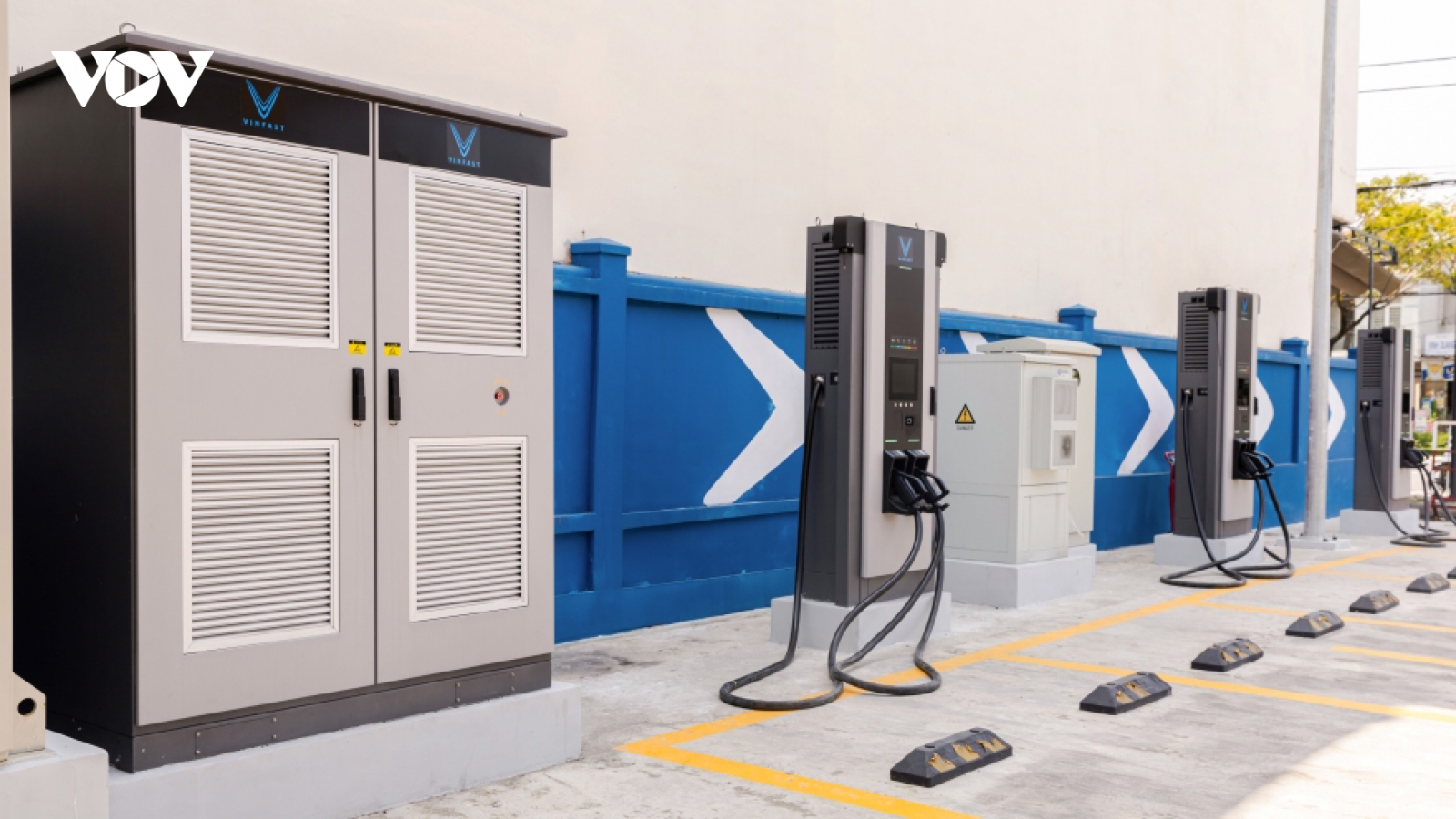 VinFast phủ trạm sạc trên toàn quốc, người dùng xe điện ngày càng tiện lợi