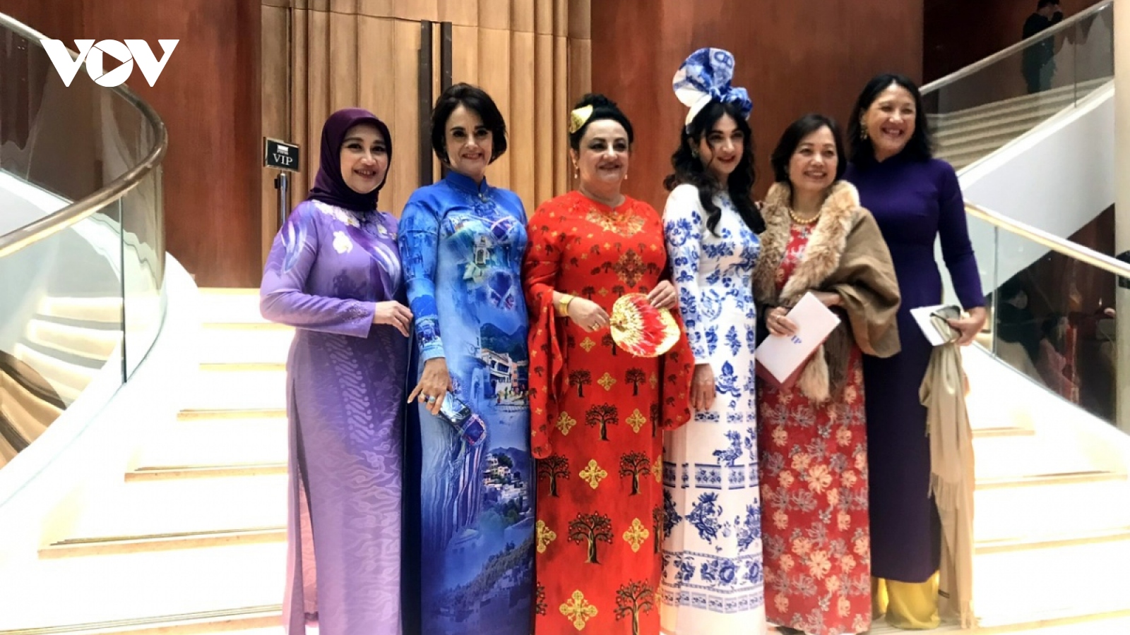 Foreign ambassadors’ wives model at Ao Dai Week 2024