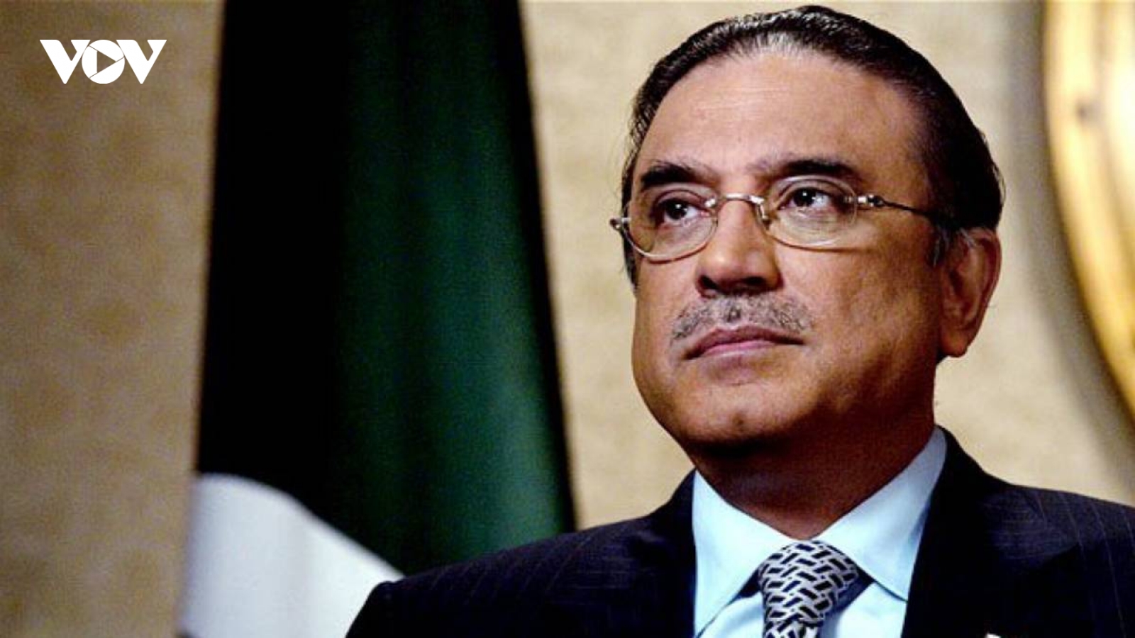 Tân Tổng thống Pakistan Asif Ali Zardari tuyên bố làm việc không lương