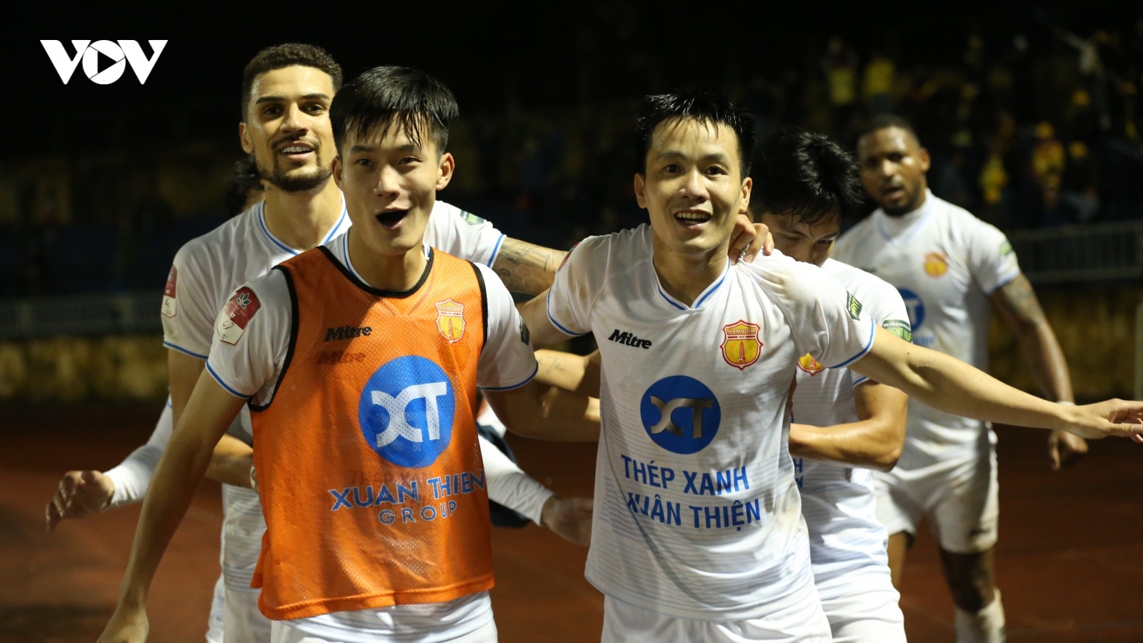 Bảng xếp hạng V-League 2023/2024 mới nhất: Nam Định vô địch lượt đi